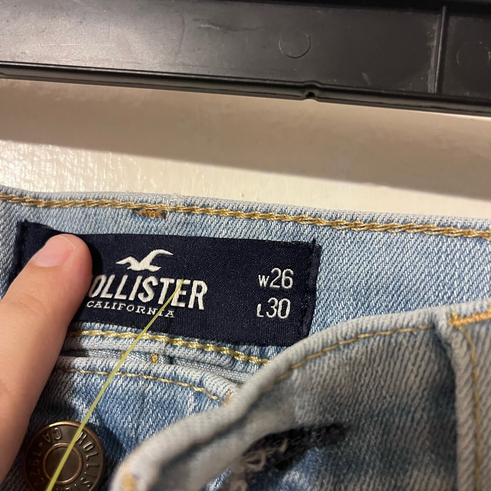 Hollister Women's Light Blue Skinny Jeans - Picture 2 of 7